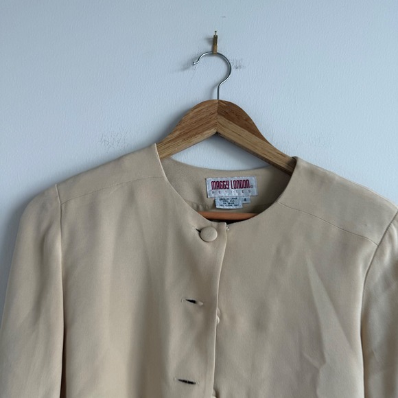 Maggy London Petites‎ 100% Silk Preppy Style Blouse Size 4